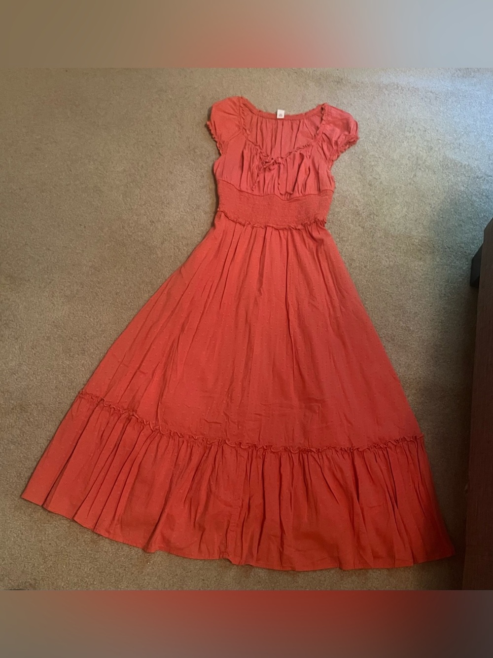 Old Navy Petite Coral Maxi Dress with Smocked Waist & Puff Sleeves - Picture 2 of 16